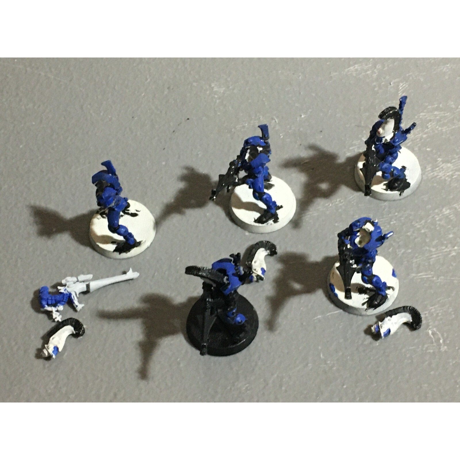 A22117 WARHAMMER 40K ELDAR CRAFTWORLDS DIRE AVENGERS METAL HEADS MISS 1 ARM GW
