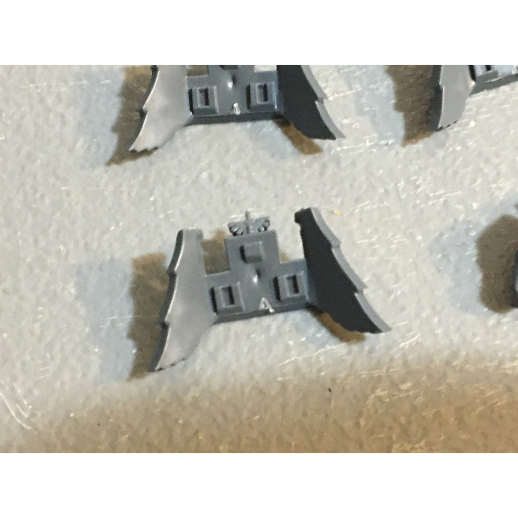 A29407 WARHAMMER 40K SPACE MARINES DARK ANGELS BITS LOT BIKE FRONT PLATES + LEGS
