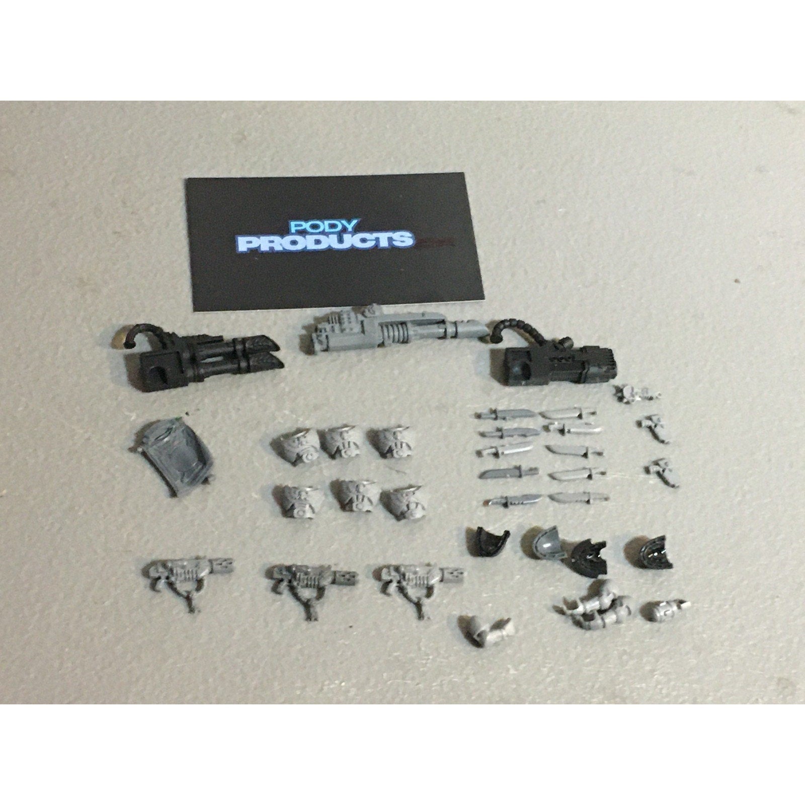 A33584 WARHAMMER 40K SPACE MARINES BITS LOT MIXED KNIFE CHEST MELTA GW