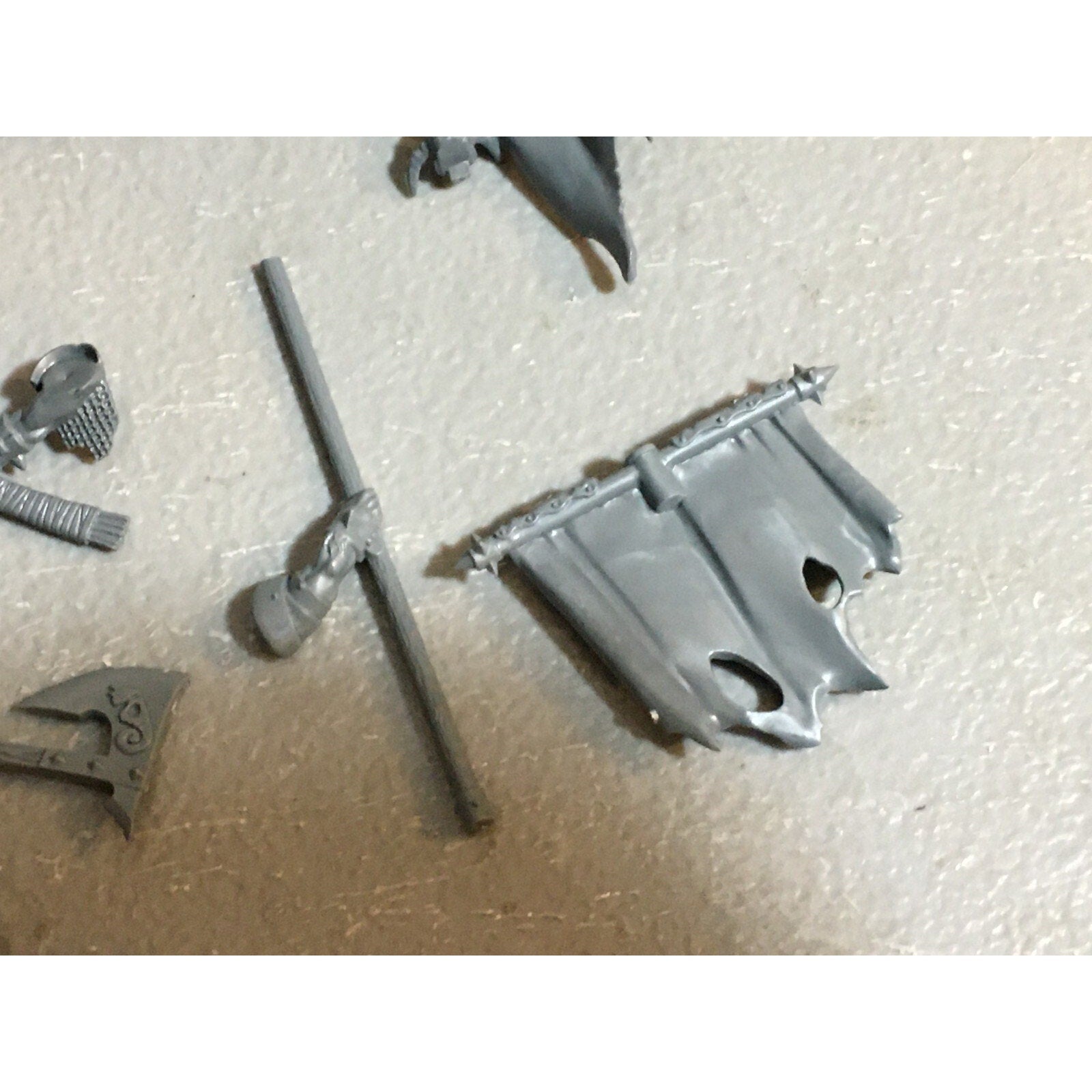 A23232 WARHAMMER FANTASY CHAOS BEASTMEN BITS LOT BESTIGORS GAMES WORKSHOP GW