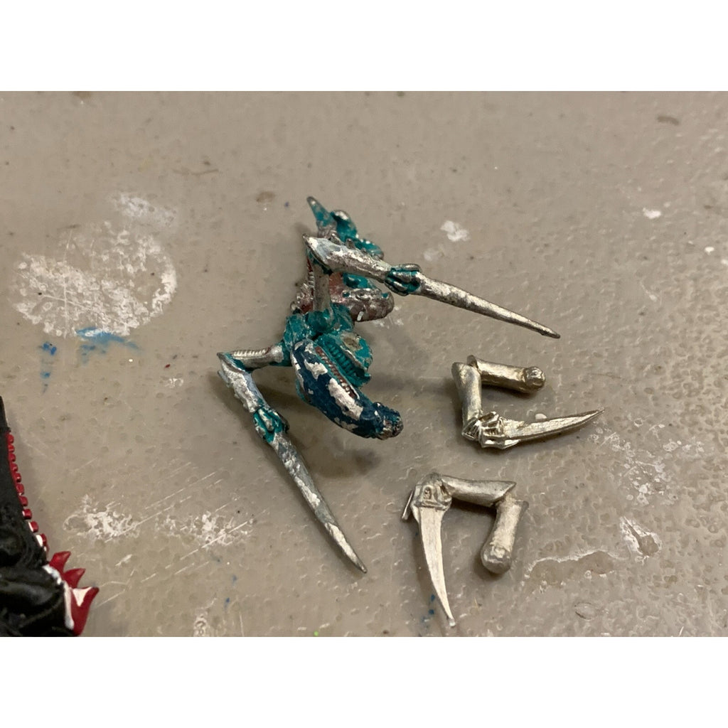 A23023 WARHAMMER 40K TYRANIDS BITS LOT INCOMPLETE GAUNTS RIPPER 1 METAL