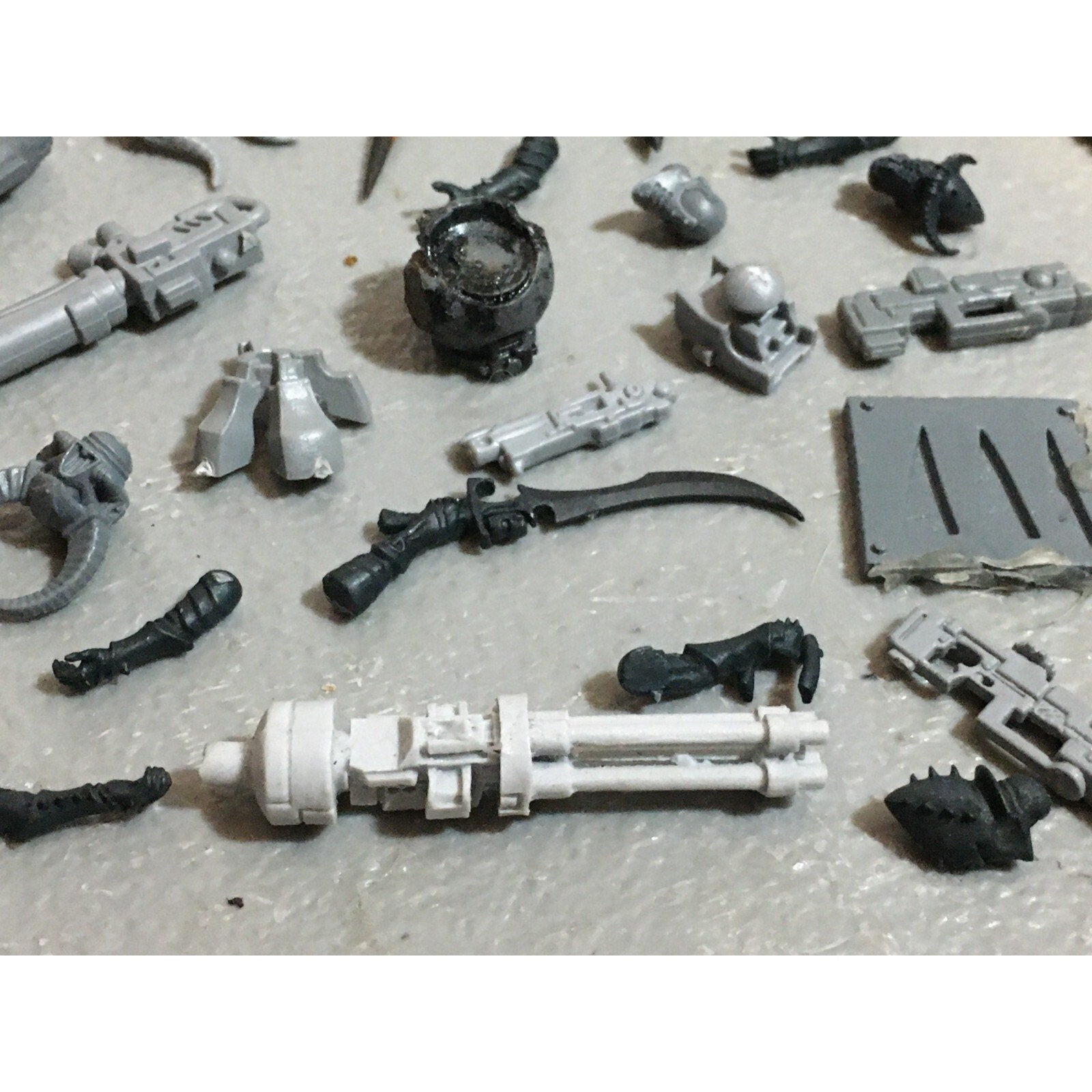 A20141 WARHAMMER 40K BITS LOT MECHANICUS SPACE MARINES ELDAR TAU