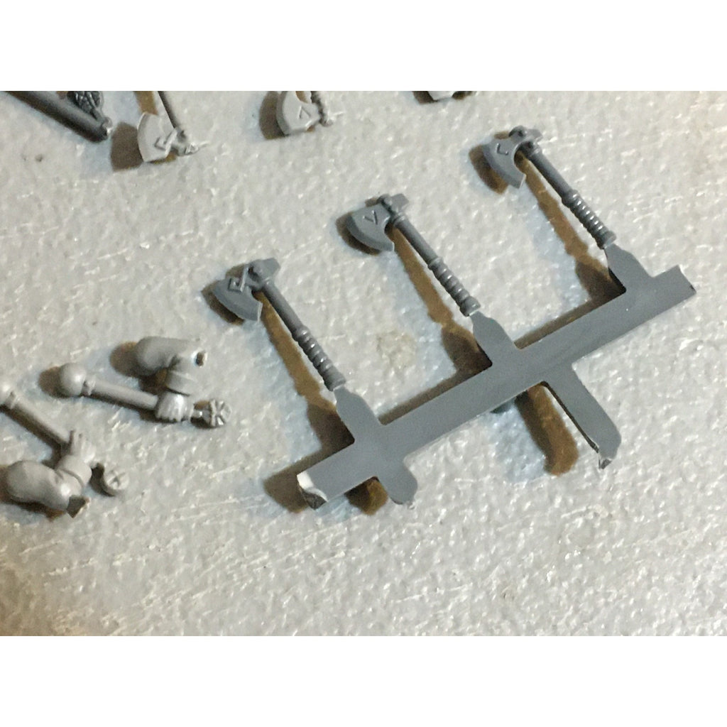 A33596 WARHAMMER FANTASY OLD WORLD DWARVES DWARFS BITS LOT BANNER AXE DRUM GW