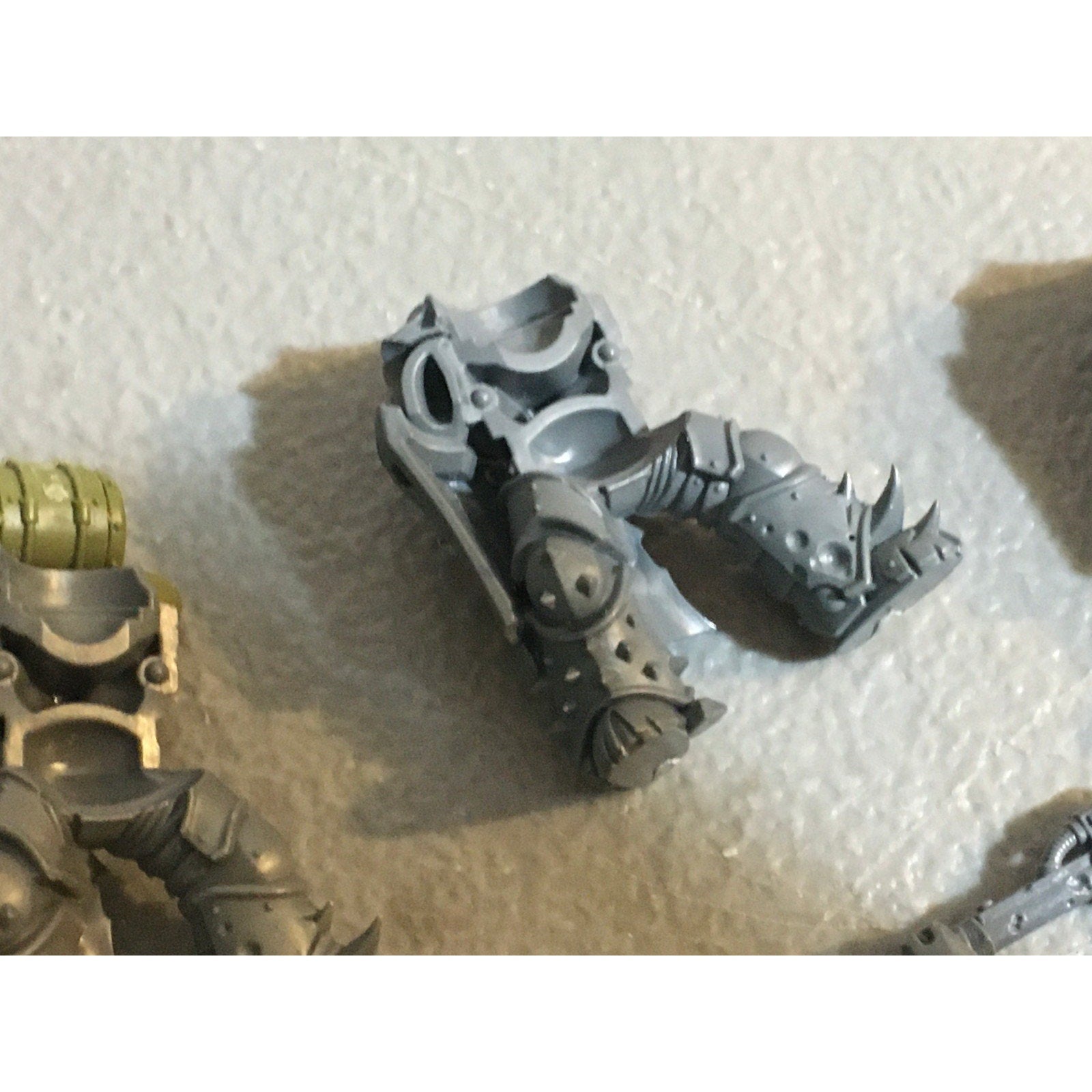 A31461 WARHAMMER 40K CHAOS DEATH GUARD BITS LOT BOLTER LEGS PLAGUE KNIFE GW