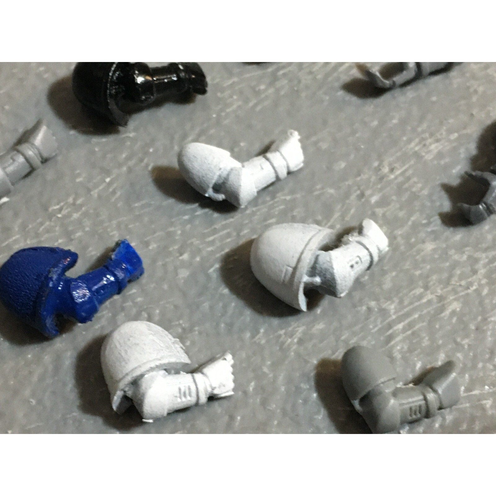 A22957 WARHAMMER 40K SPACE MARINES BITS LOT ARMS GAMES WORKSHOP GW