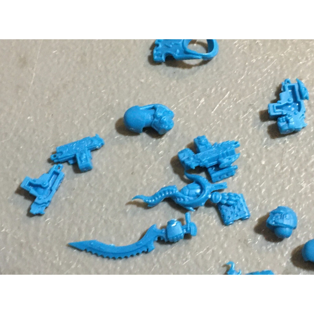 A16775 WARHAMMER 40K CHAOS SPACE MARINES SCARAB OCCULT BITS+ METAL NOISE BLASTER