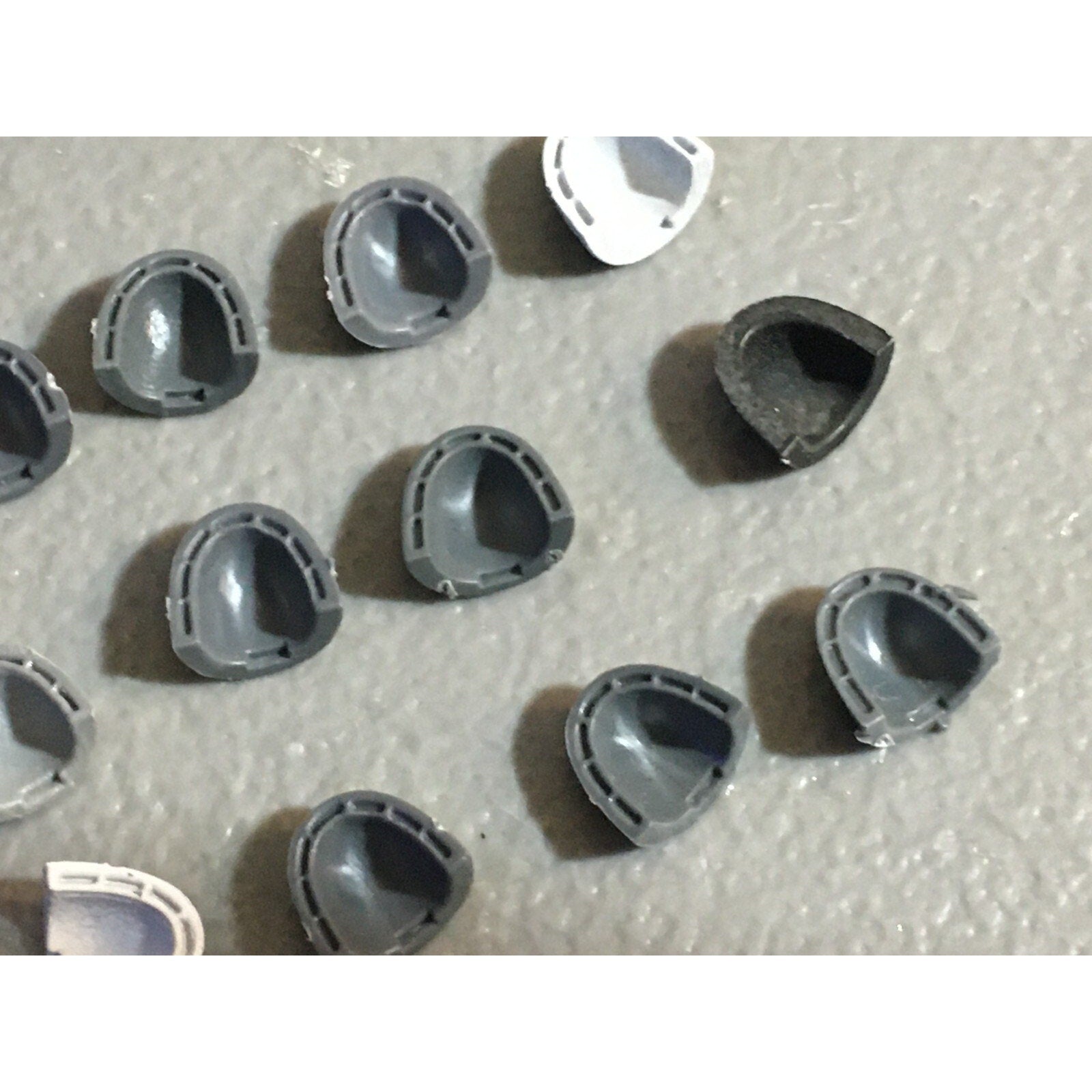 A22964 WARHAMMER 40K SPACE MARINES BITS LOT SHOULDER PADS GAMES WORKSHOP GW