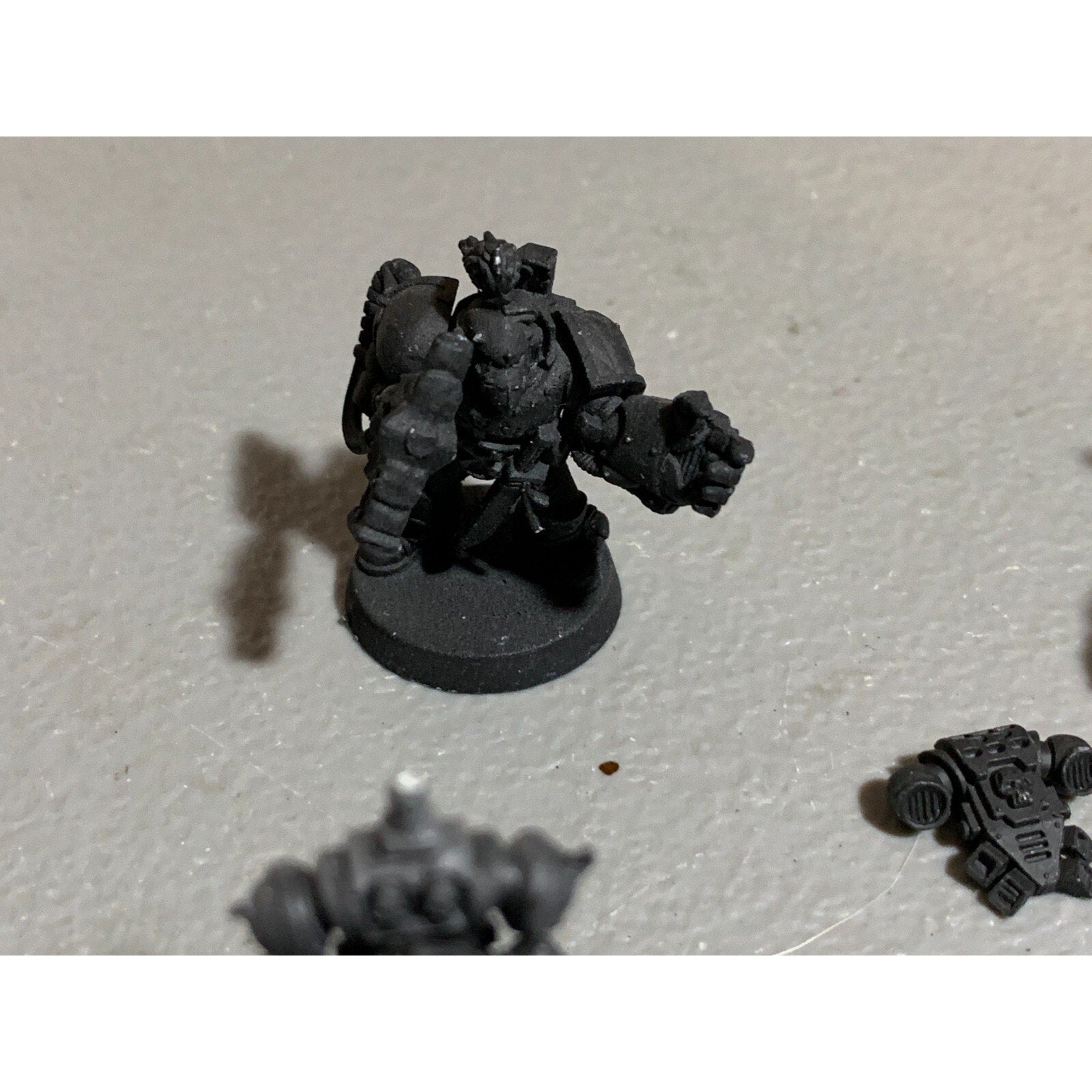 A23308 WARHAMMER 40K SPACE MARINES SPACE WOLVES BITS LOT INC ARMS HEADS SHOULDER