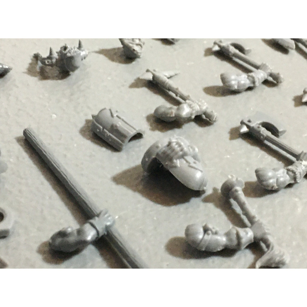 A22178 WARHAMMER FANTASY CHAOS MORTALS BITS LOT MIXED MARAUDER COMMAND & ARMS GW