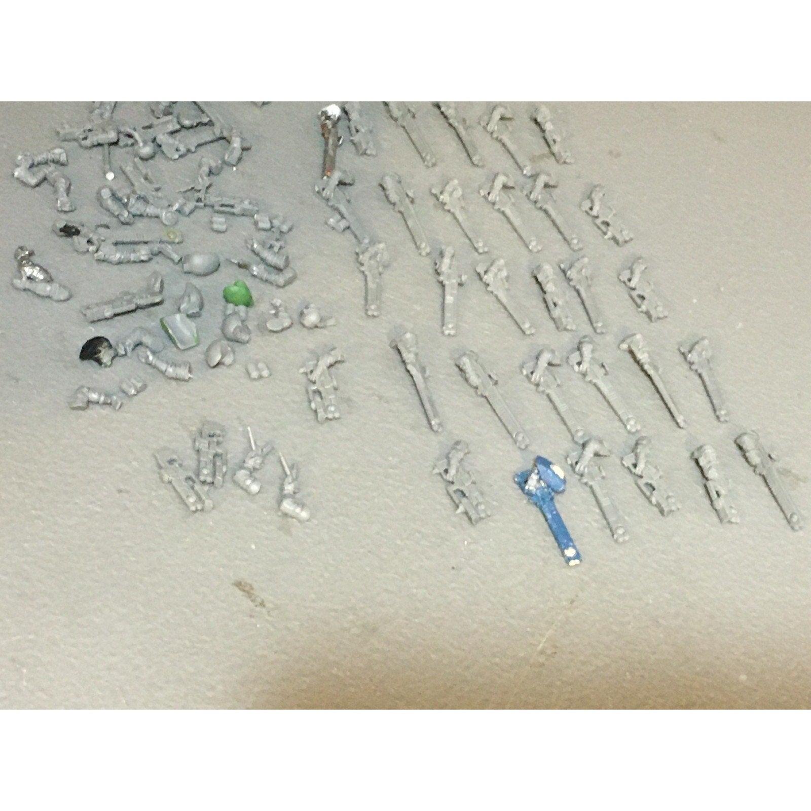 A33932 WARHAMMER 40K TAU EMPIRE FIRE WARRIORS BITS LOT GW GAMES WORKSHOP