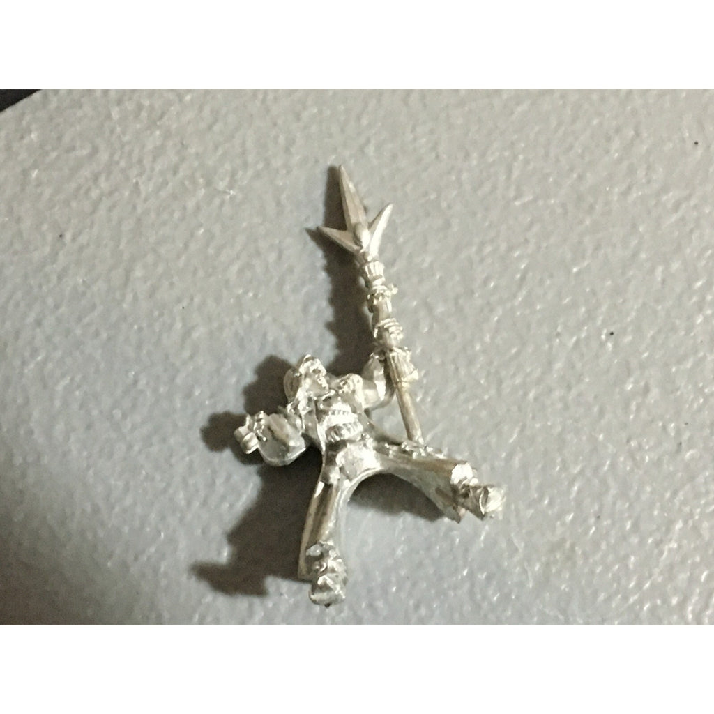 A23910 WARHAMMER FANTASY HIGH ELVES METAL MOUNTED CLASSIC MAGE MISS HAND TAIL