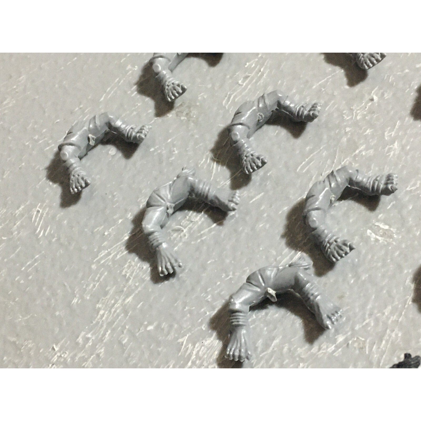 A22627 WARHAMMER FANTASY ORCS & GOBLINS BITS LOT GOBLIN WOLF RIDER LEGS GW