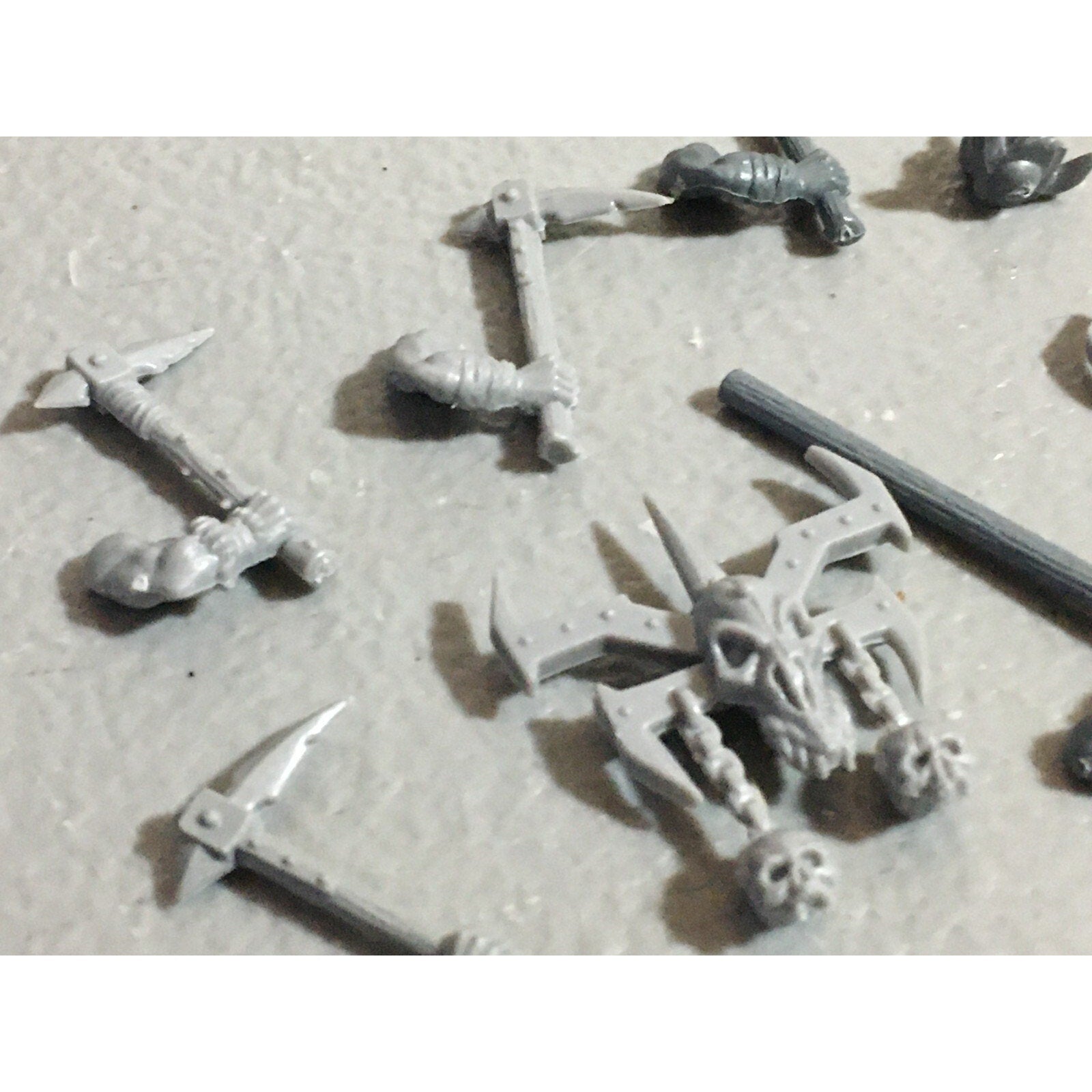 A22190 WARHAMMER FANTASY CHAOS MORTALS BITS LOT MIXED MARAUDER COMMAND & ARMS GW