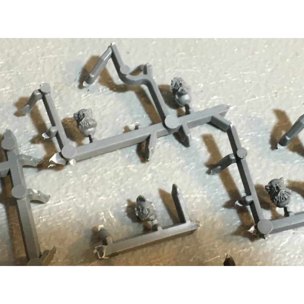 A24577B WARHAMMER 40K SPACE MARINES WOLVES BITS LOT HEADS 18 PK GAMES WORKSHOP