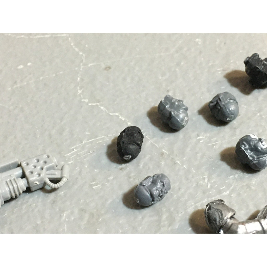A23463 WARHAMMER 40K SPACE MARINES BITS LOT ARMS HEADS GAMES WORKSHOP GW