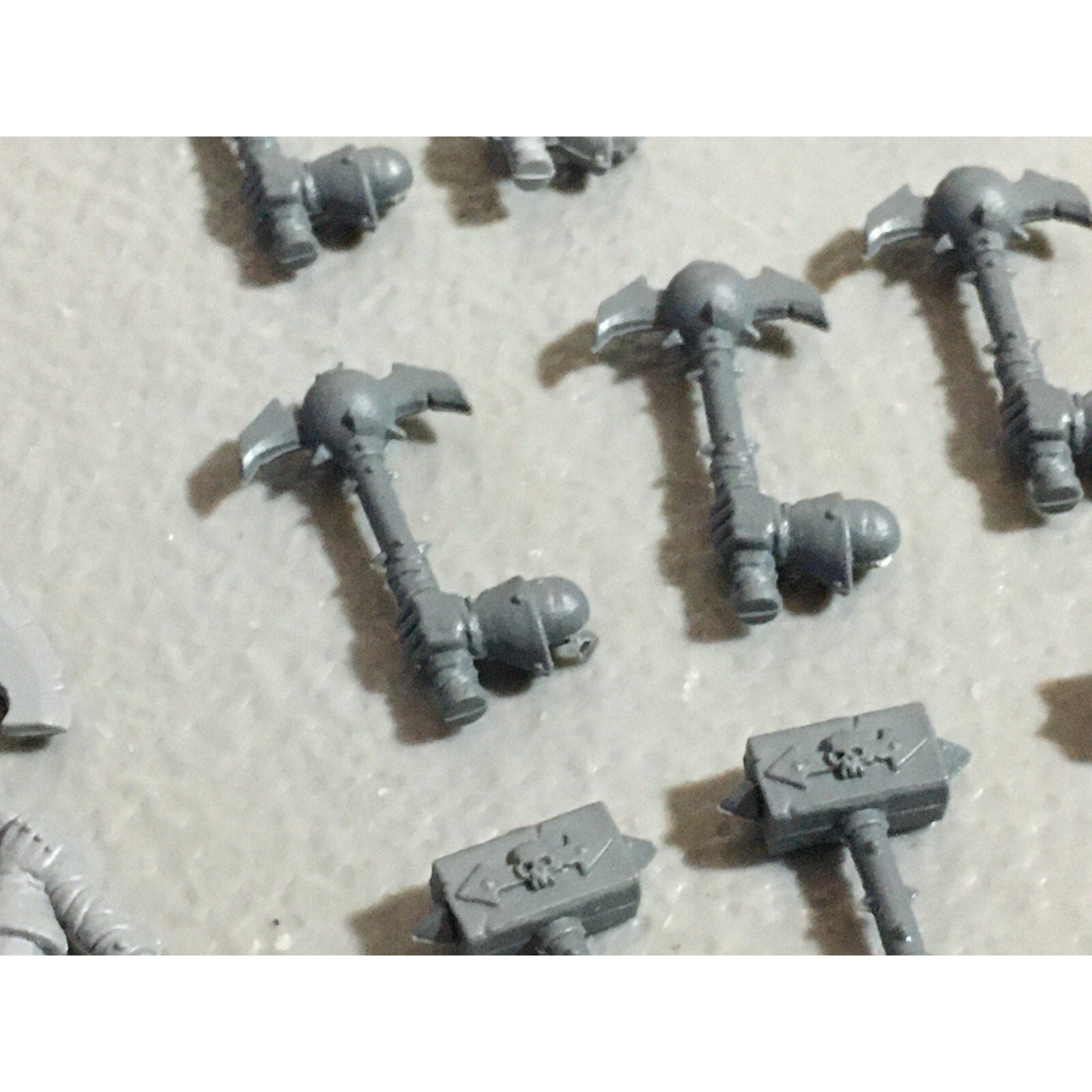 A22215 WARHAMMER FANTASY CHAOS MORTALS BITS LOT HAMMER HANDS GAMES WORKSHOP