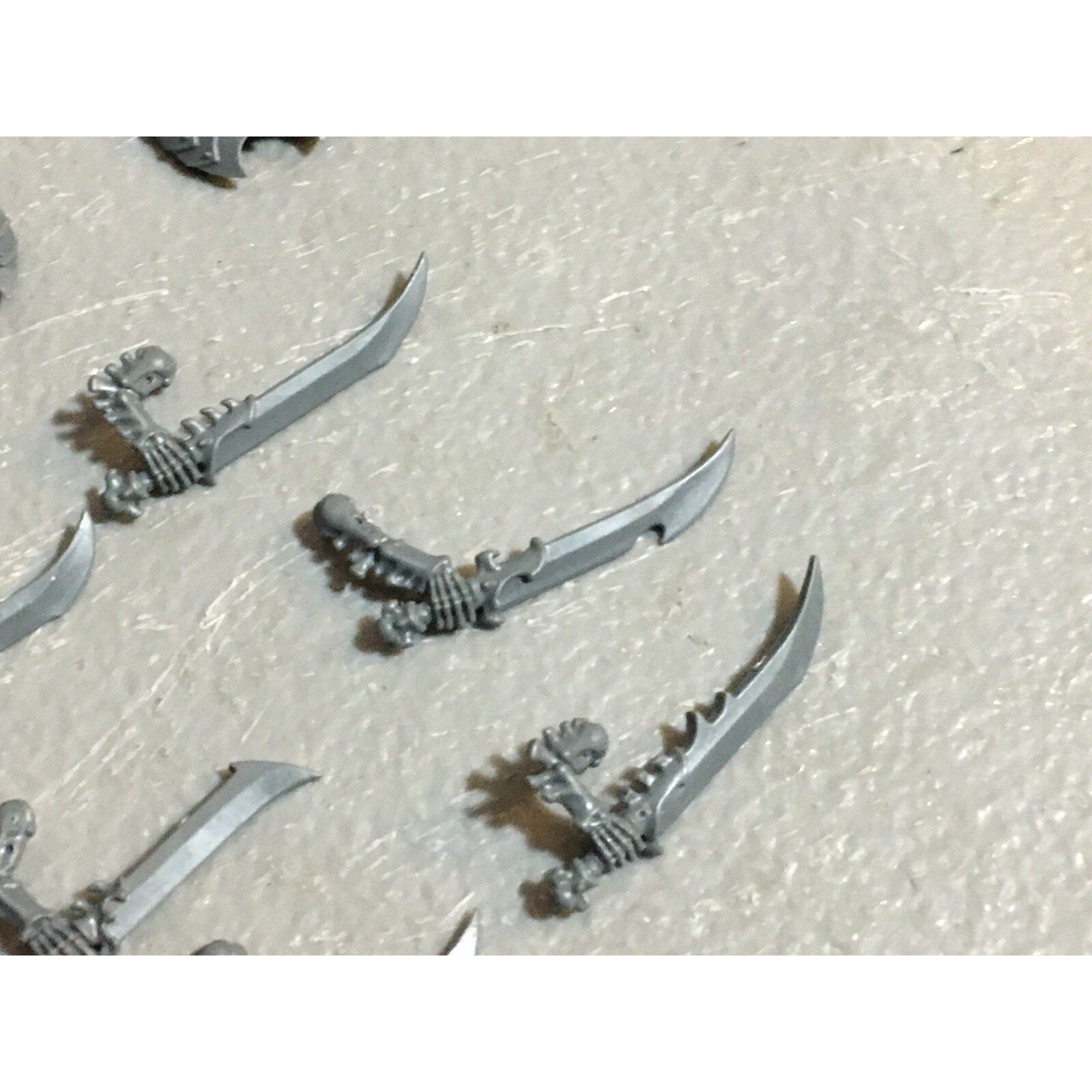 A23228 WARHAMMER FANTASY AOS TOMB KINGS OSSIARCH BITS LOT SWORDS SHIELDS GW