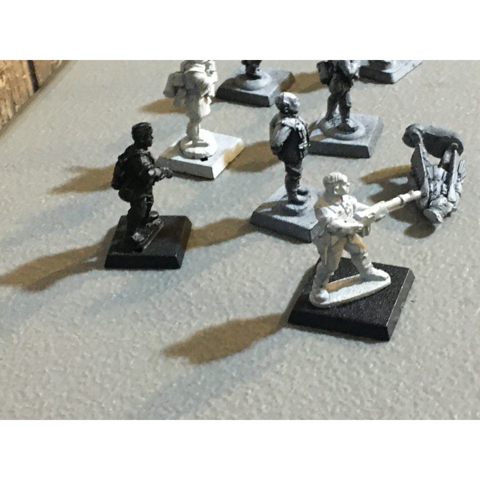 A30869 UNKNOWN METAL MINIATURES SOLDIERS INFANTRY WWII? WWI? TABLE TOP WAR GAMES