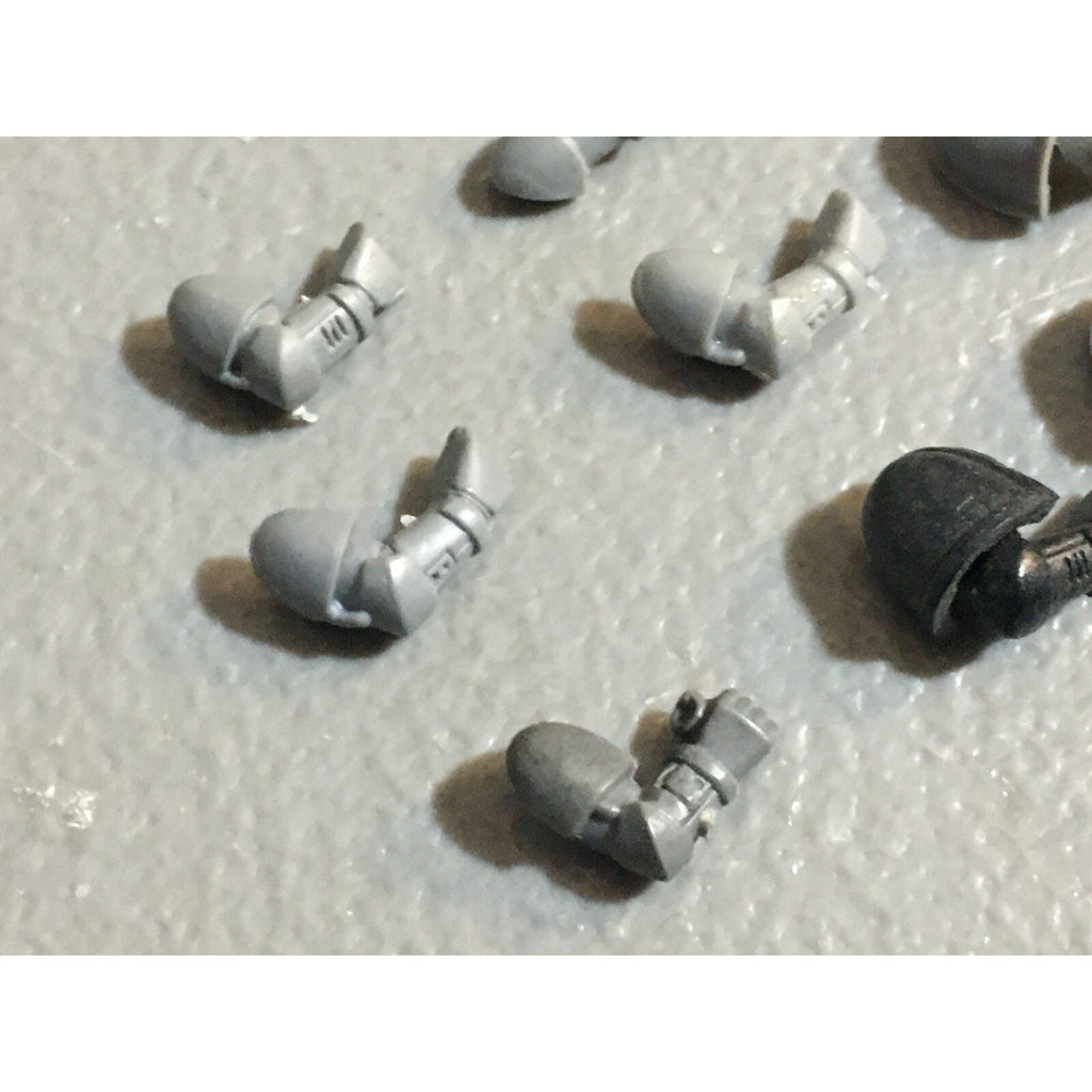 A22996 WARHAMMER 40K SPACE MARINES BITS LOT ARMS GW GAMES WORKSHOP