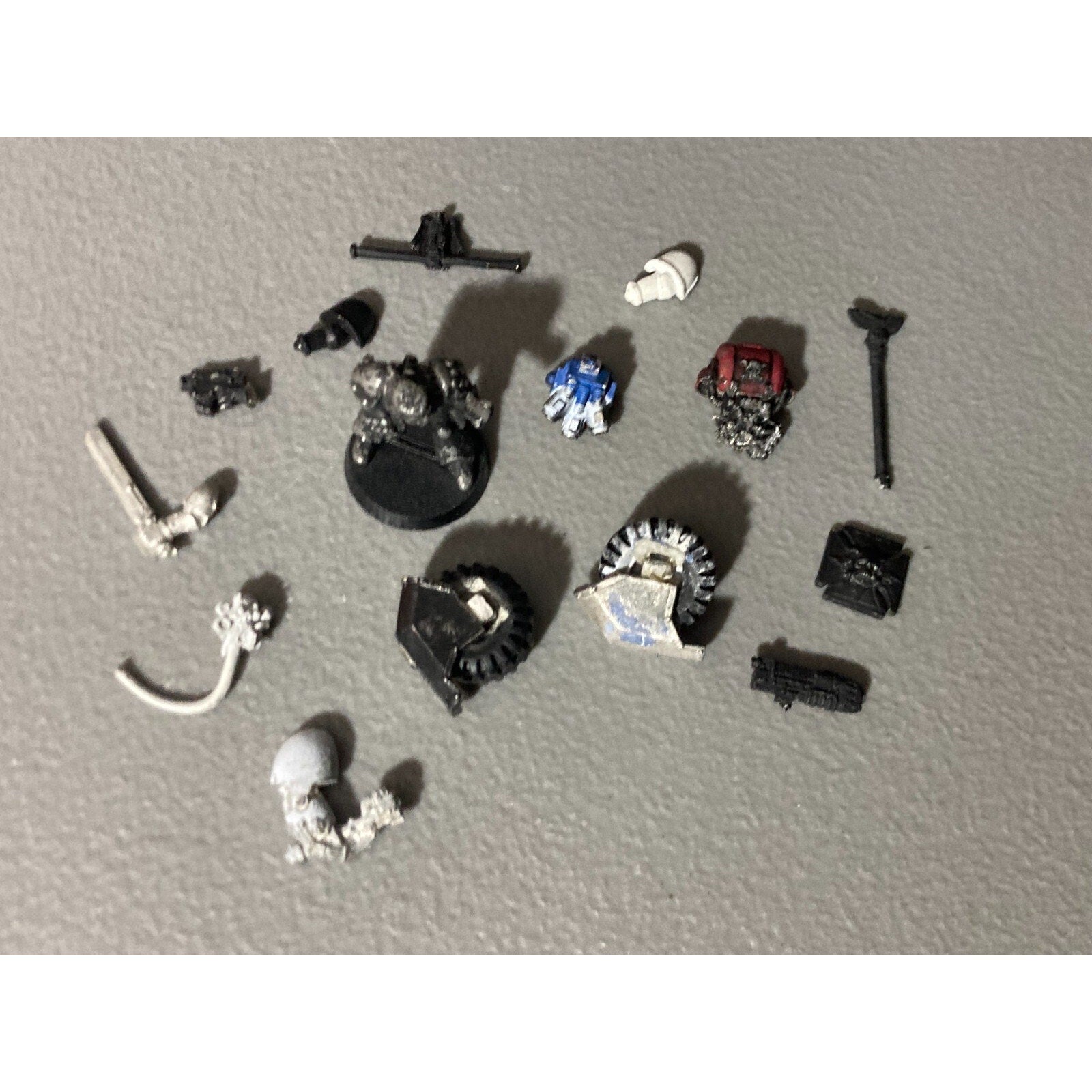 A19745 WARHAMMER 40K SPACE MARINES ALL METAL BITS LOT POLE PLASMA SHIELD ARM