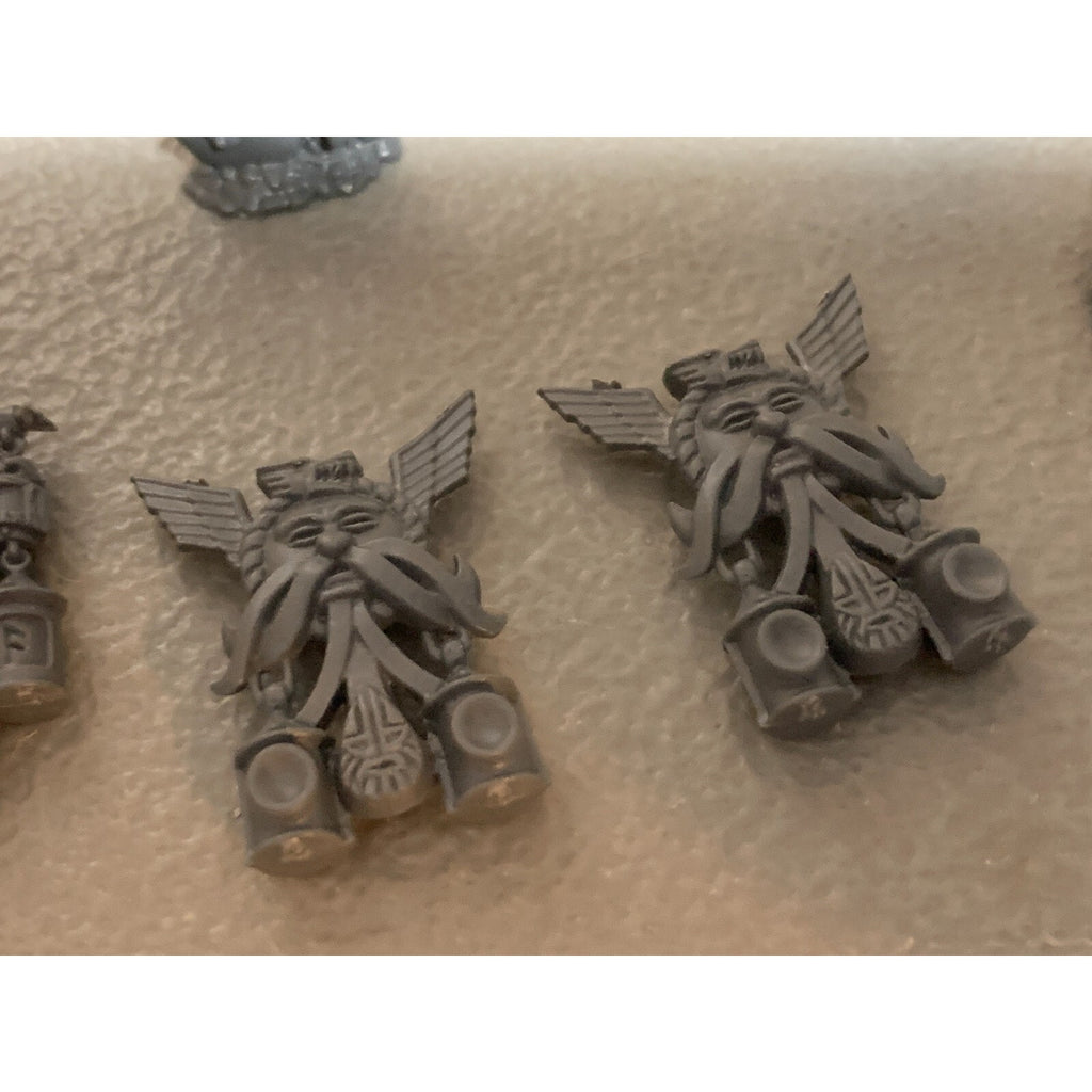 A16702 WARHAMMER AOS FANTASY DWARFS DWARVES BANNERS STANDARDS BITS LOT