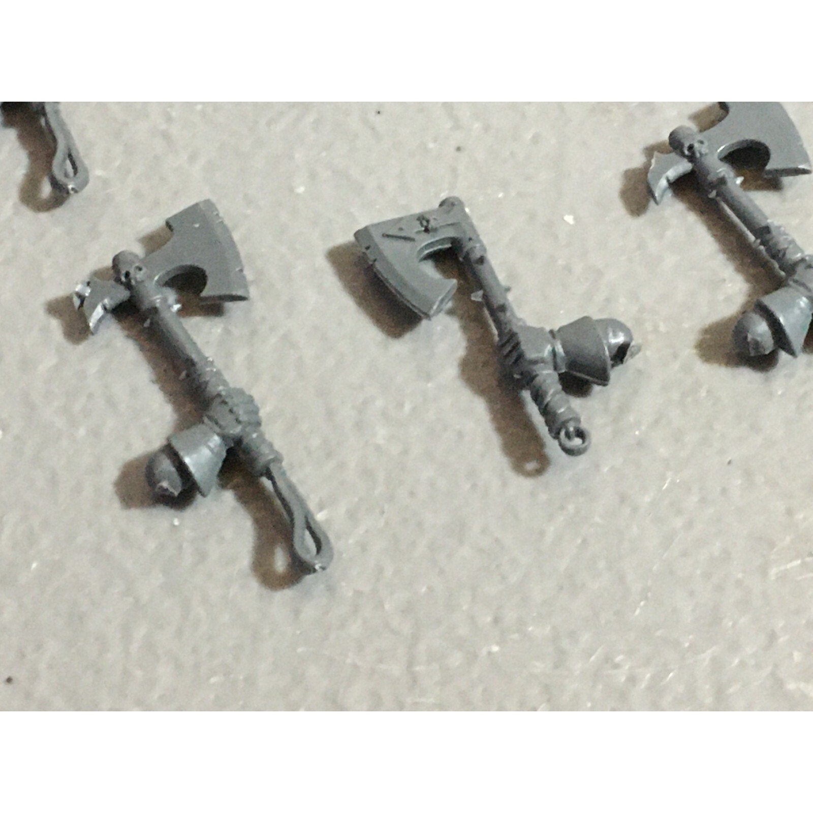 A22209 WARHAMMER FANTASY CHAOS MORTALS BITS LOT AXE HANDS GAMES WORKSHOP
