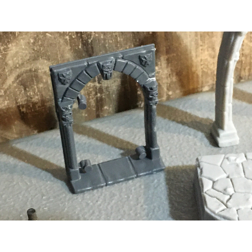 A32572 UNKNOWN MINIATURES PLASTIC MINIATURES LOT TERRAIN ARCH WALL DOORWAY