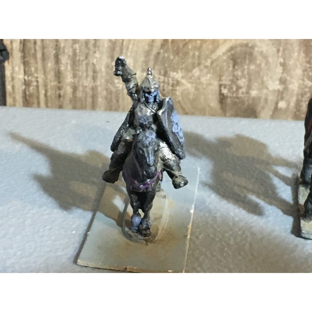 A32531 UNKNOWN METAL MINIATURES 3 PK SKELETON KNIGHT CAVALRY MISS 1 SWORD