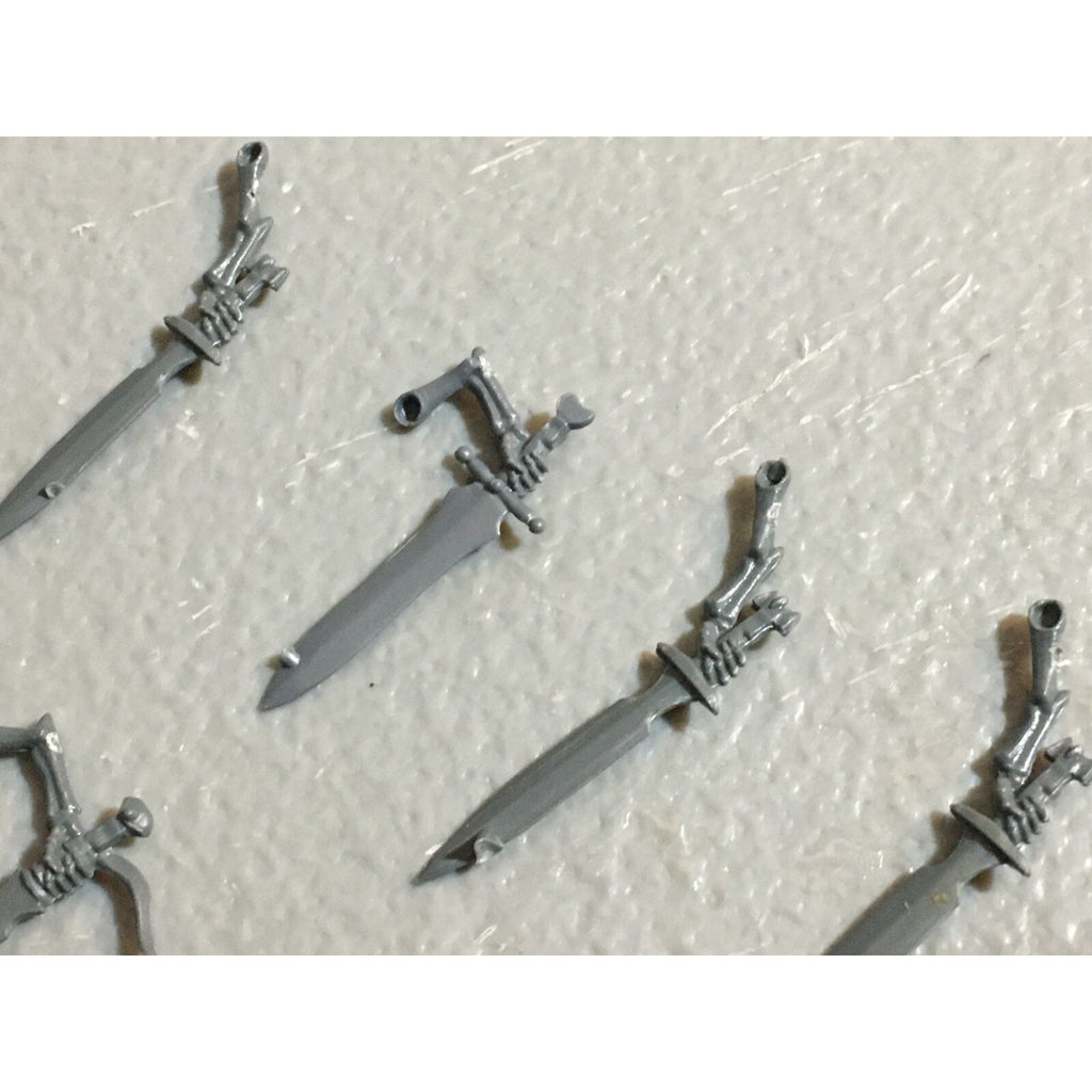 A23416 WARHAMMER FANTASY VAMPIRE COUNTS BITS LOT SKELETON WIGHT SWORD ARMS GW