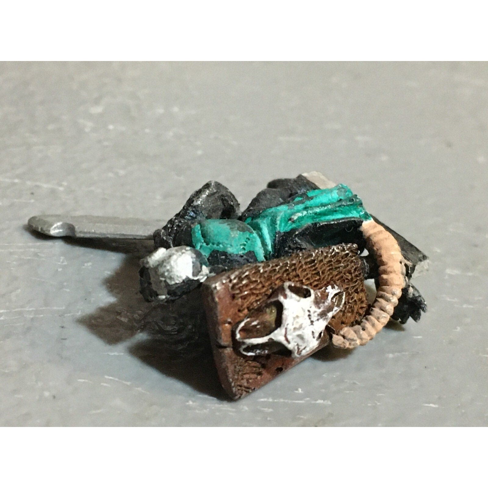 A23518 HHG HEARTBREAKER VINTAGE MINIATURE RATMAN CHAMPION HERO METAL