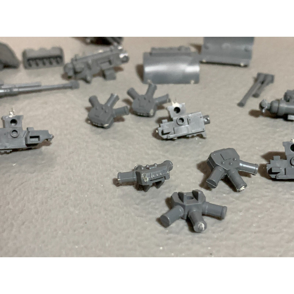 A17835 WARHAMMER 40K ASTRA IG GUARD TANKS BITS LOT GW GAMES WORKSHOP