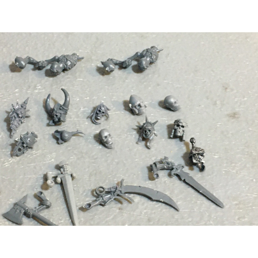 A28766 WARHAMMER FANTASY OLD WORLD VAMPIRE COUNTS BITS LOT SKELETON HEADS ARMS