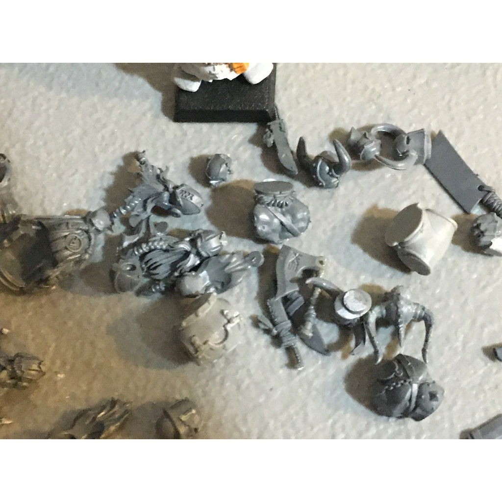 A31481 WARHAMMER FANTASY AOS MIXED INCOMPLETE & BITS LOT ORRUK DWARF CHAOS GW