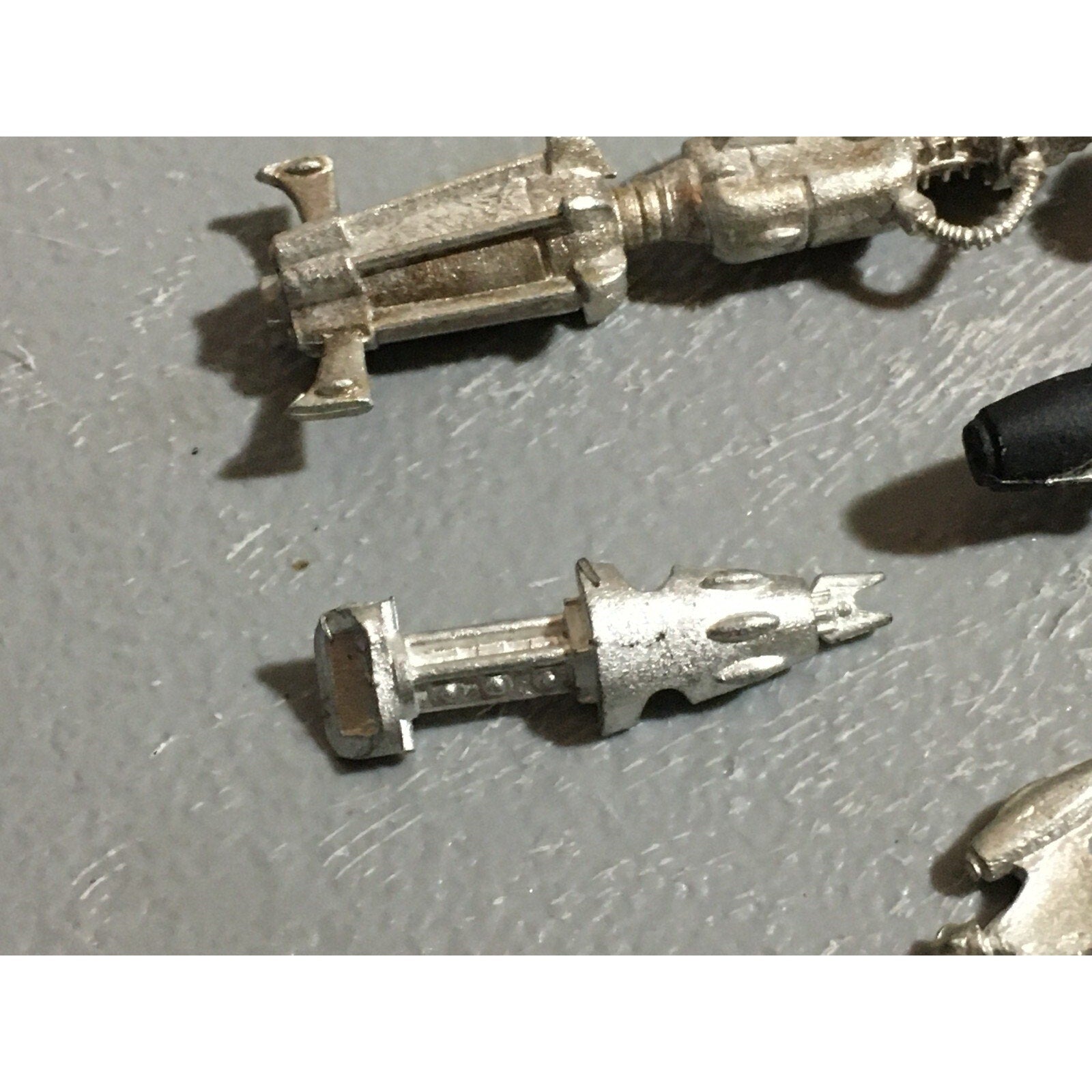 A22393 WARHAMMER 40K ELDAR CRAFTWORLDS METAL BITS LOT WEAPONS GAMES WORKSHOP GW