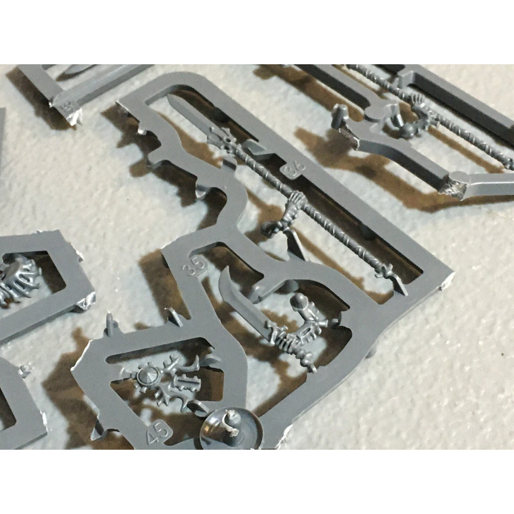 A23594 WARHAMMER AOS OSSIARCH BONEREAPERS BITS ON SPRUE LOT MORTEK GUARD GW