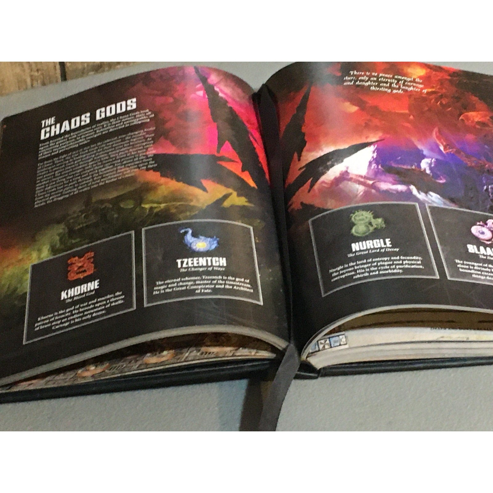 BOOK WARHAMMER 40K GRIM DARKNESS CORE RULE BOOK 8TH ED USED HB HARDBACK
