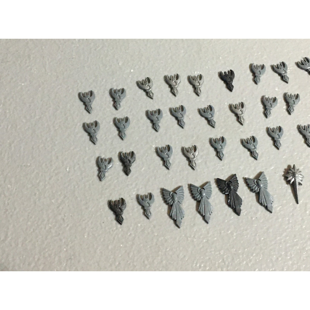 A22057 WARHAMMER FANTASY HIGH ELVES BITS LOT SHIELD ICONS GW GAMES WORKSHOP