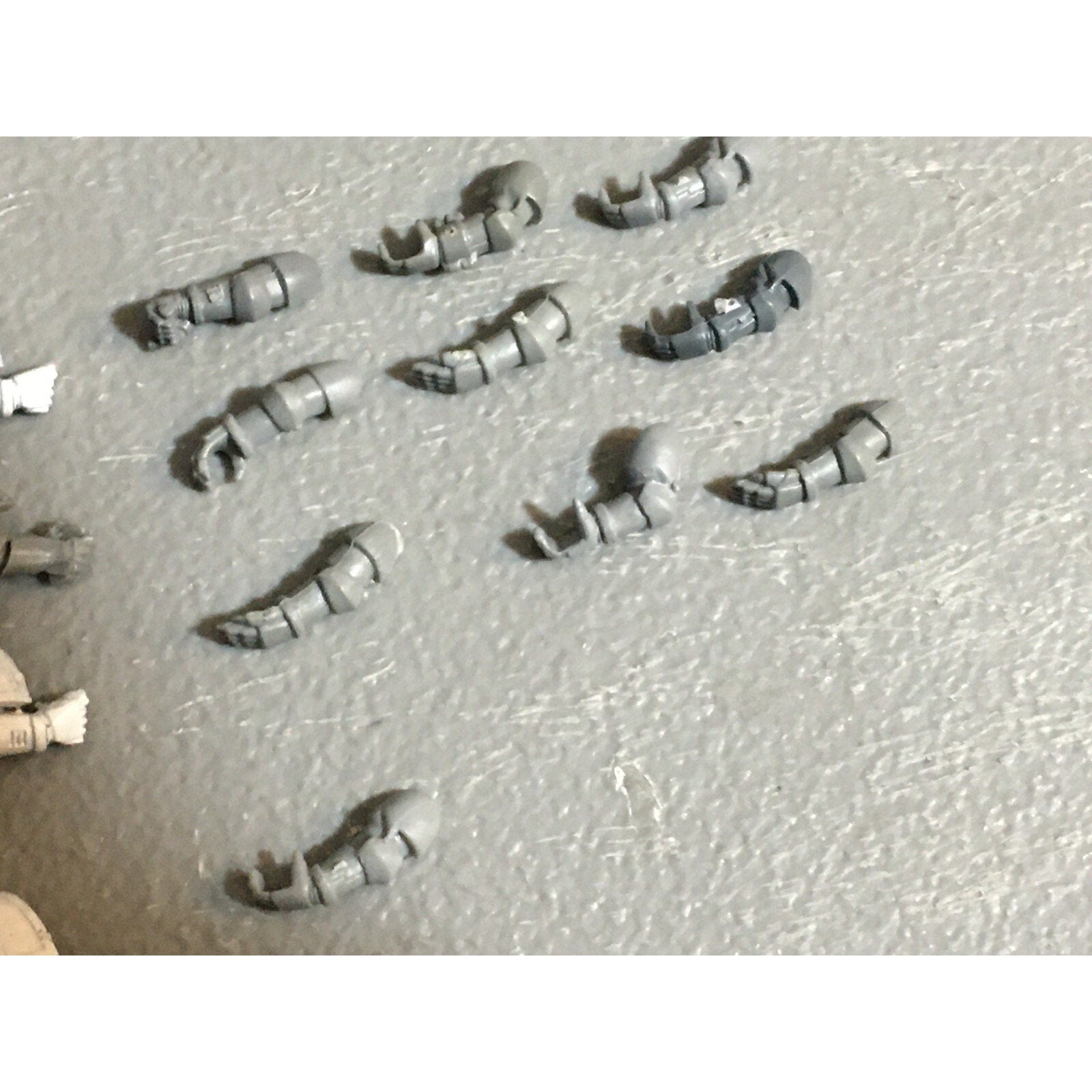 A22996 WARHAMMER 40K SPACE MARINES BITS LOT ARMS GW GAMES WORKSHOP