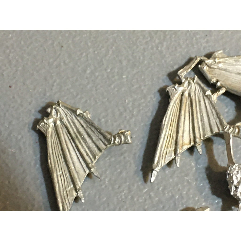 A32814 WARHAMMER 40K TYRANIDS METAL BITS LOT GARGOYLES BODY WING GW