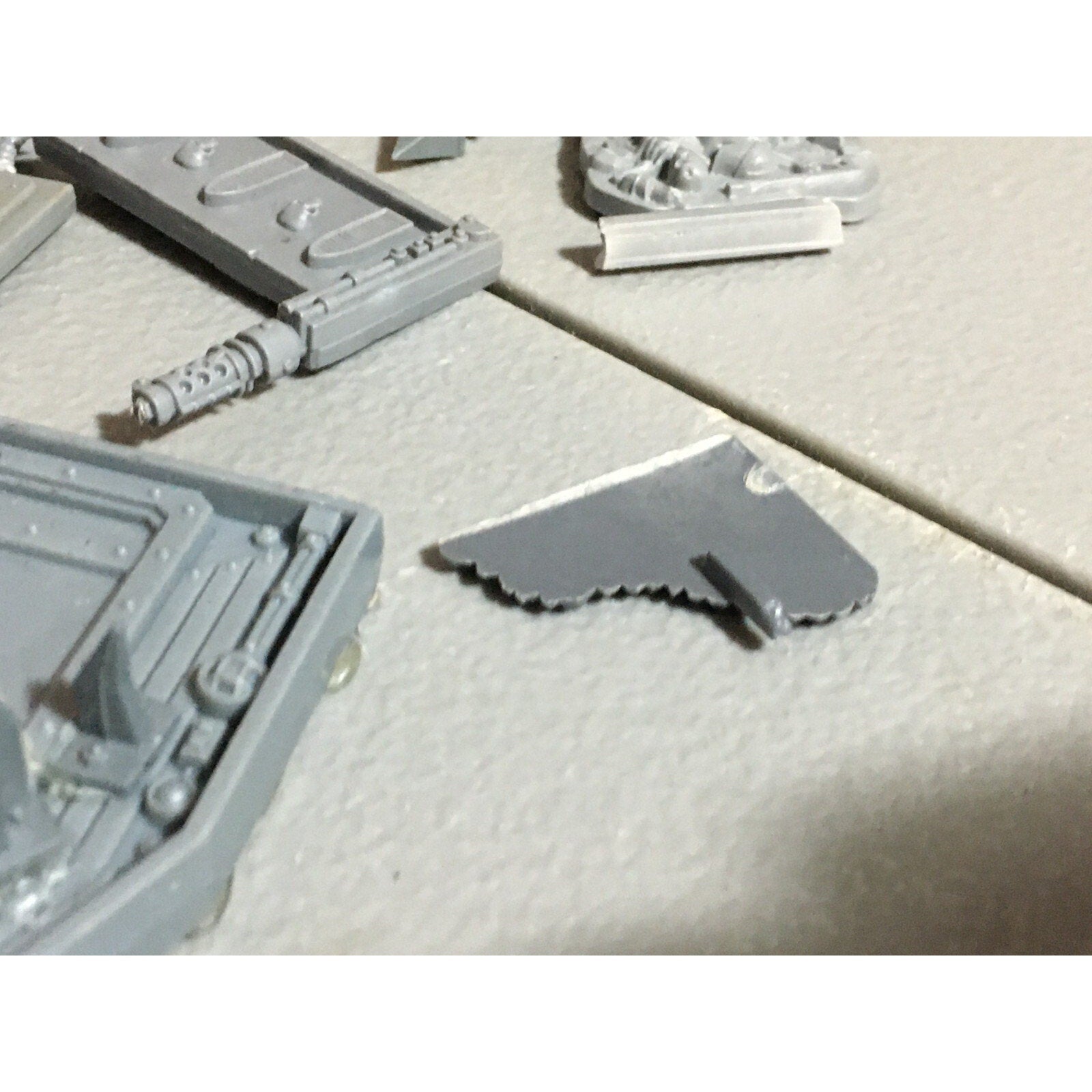 A20099 WARHAMMER 40K NECROMUNDA BITS LOT WALLS LIGHTS GAMES WORKSHOP