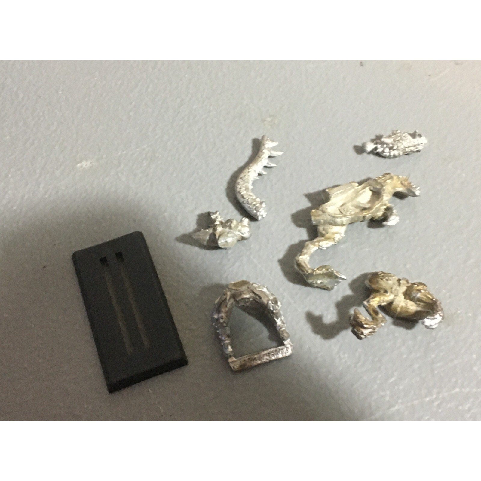 A20380 WARHAMMER FANTASY DARK ELVES METAL COLD ONE KNIGHT NO SHIELD SPEAR