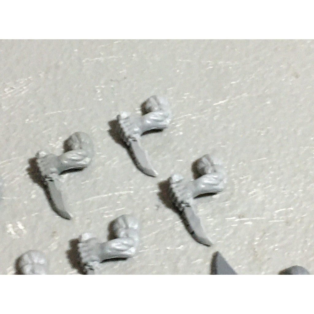 A22611 WARHAMMER FANTASY ORCS & GOBLINS BITS LOT ORC BOYZ HAND WEAPONS GW