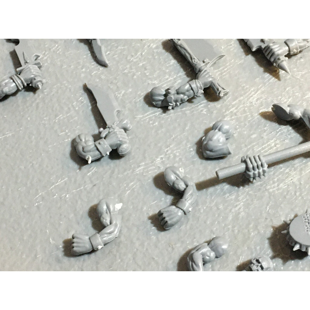 A23392 WARHAMMER FANTASY ORCS & GOBLINS BITS LOT BOYZ ARMS GAMES WORKSHOP GW
