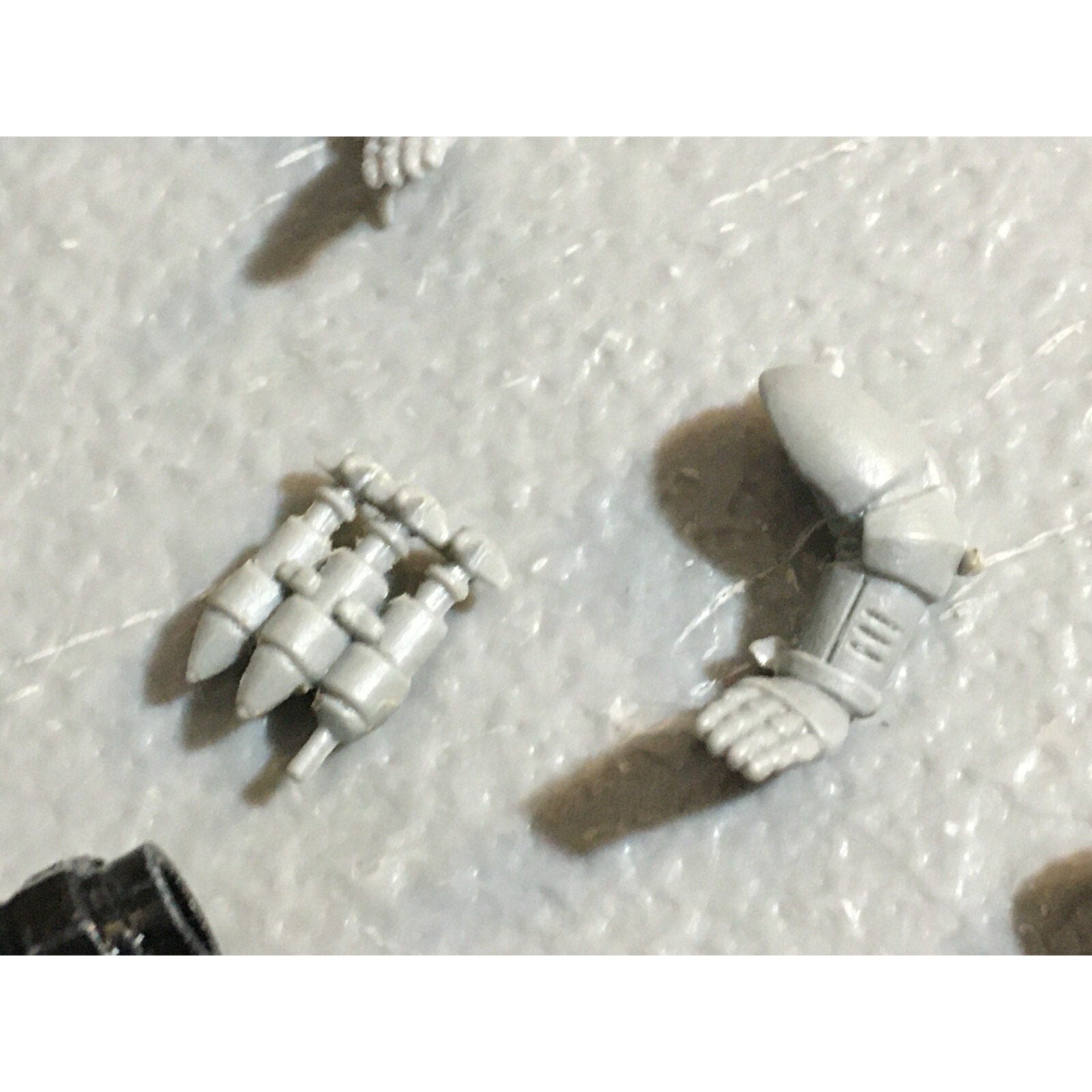 A23087 WARHAMMER 40K SPACE MARINES BITS LOT MISSILE LAUNCHERS GAMES WORKSHOP GW