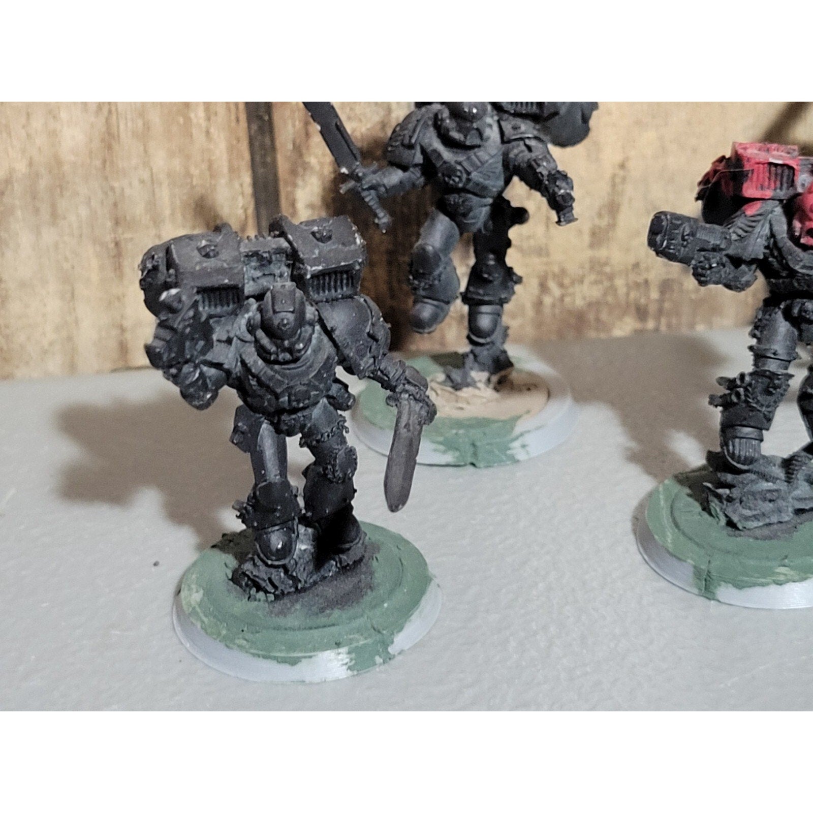 A18689 WARHAMMER 40K SPACE MARINES FINECAST VANGUARD VETERANS 5 PK