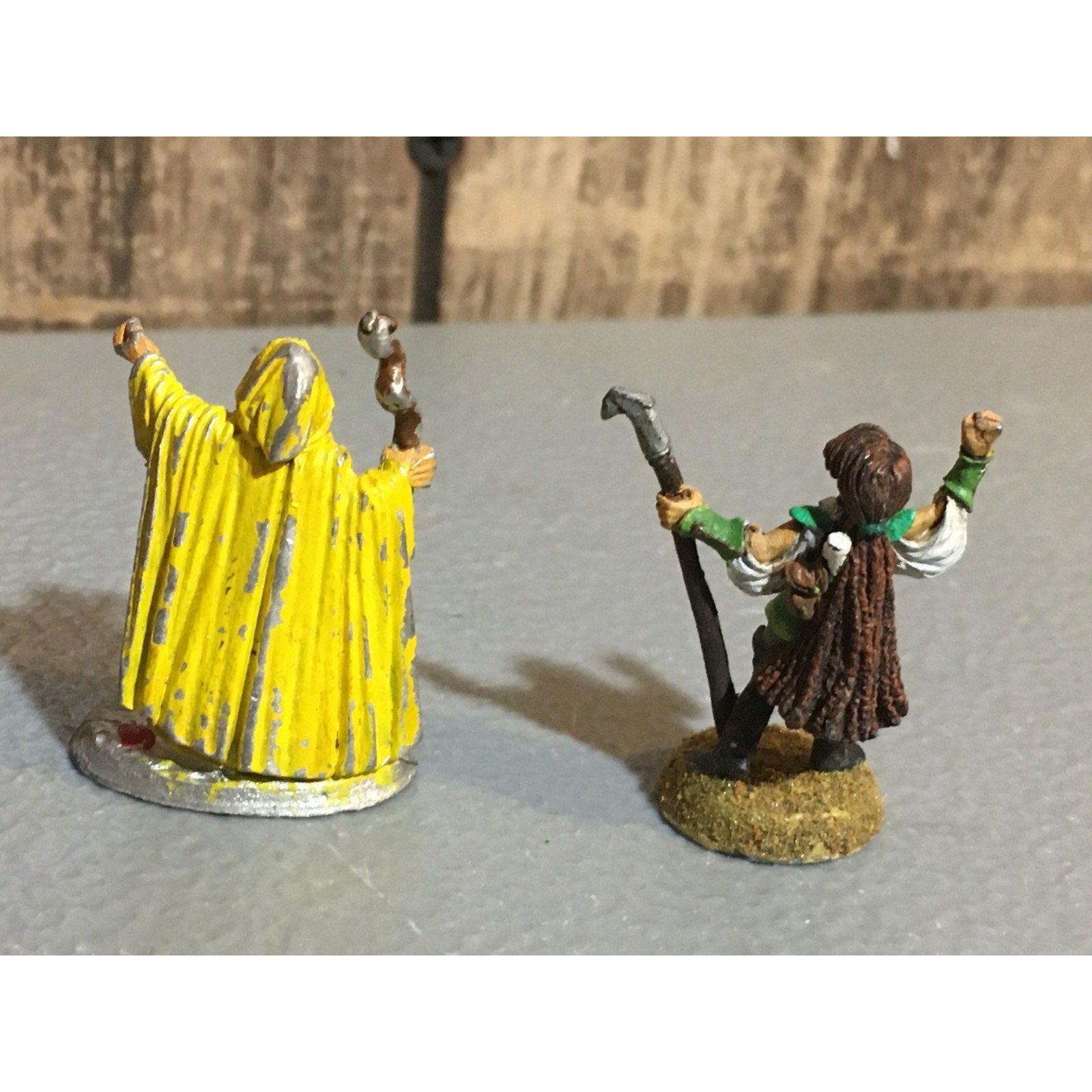 A24864 UNBRANDED METAL TABLETOP OLD OOP D&D FANTASY MAGES WIZARDS MINIATURES