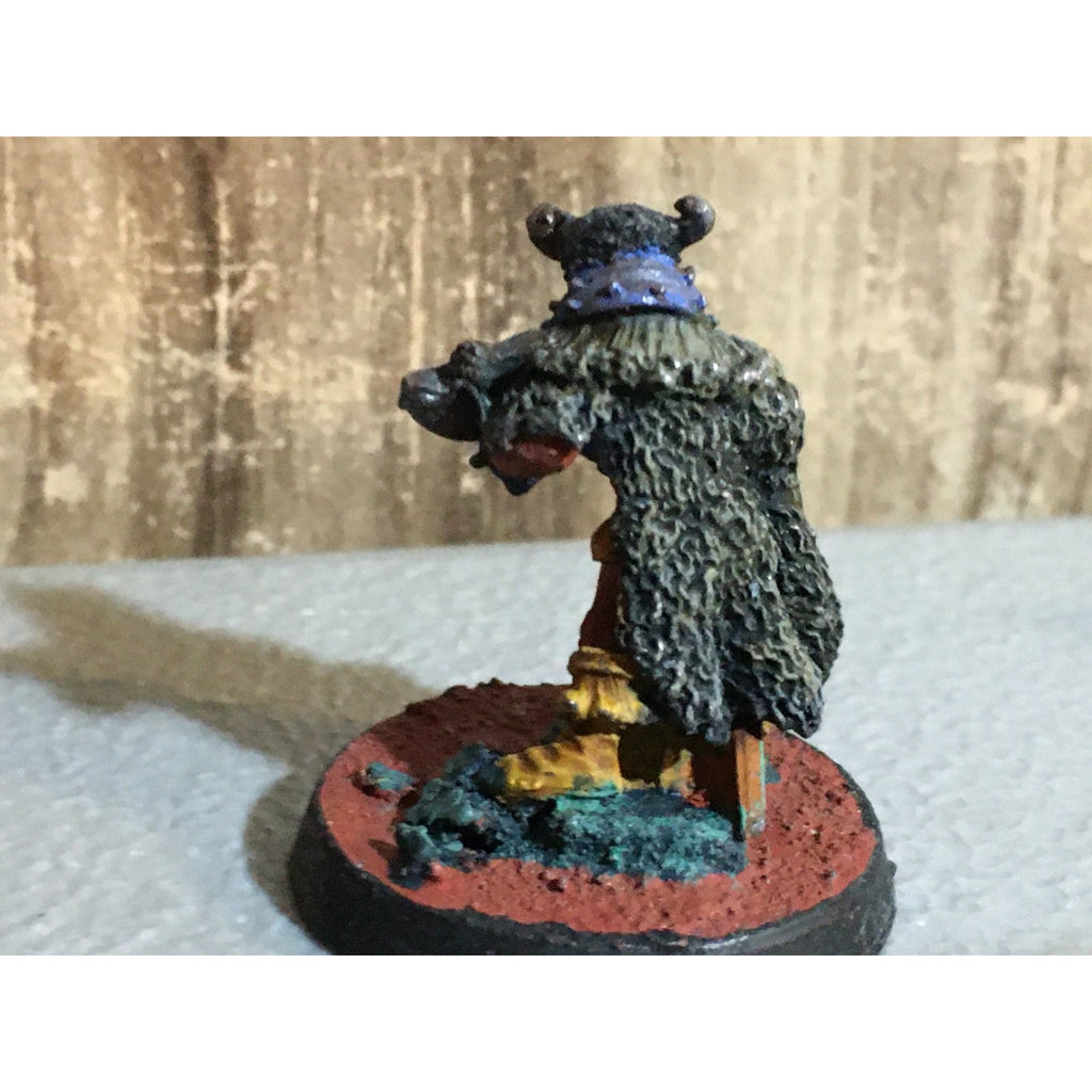 A32469 WARHAMMER FANTASY CITADEL VINTAGE HOBGOBLIN WARRIOR METAL PAINT BASE