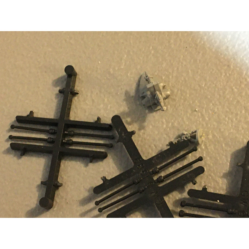 A23527 EPIC 40K BITS LOT INCOMPLETE SOME METAL WARMASTER W MOVEMENT STICKS