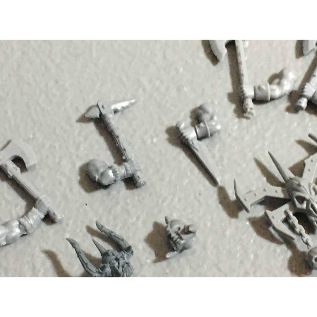 A22179 WARHAMMER FANTASY CHAOS MORTALS BITS LOT MIXED MARAUDER COMMAND & ARMS GW