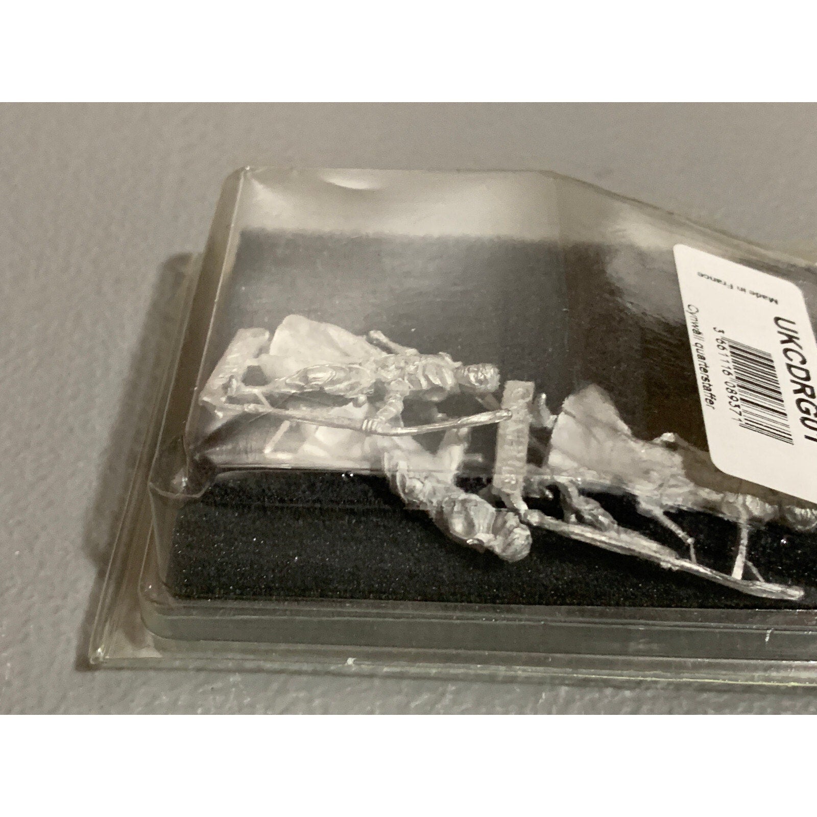 A10455 RACKHAM CONFRONTATION METAL OOP CYNWALL QUARTERSTAFF NO CARD
